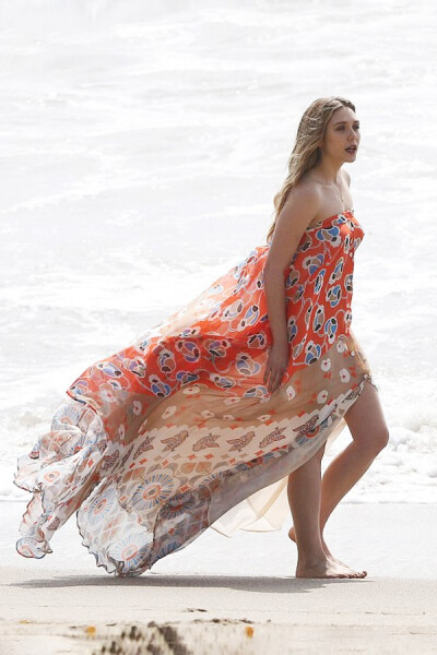 BY爱喝可乐的古娜小姐 伊丽莎白·奥尔森