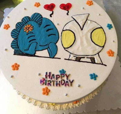 奥特曼与小怪兽生日蛋糕