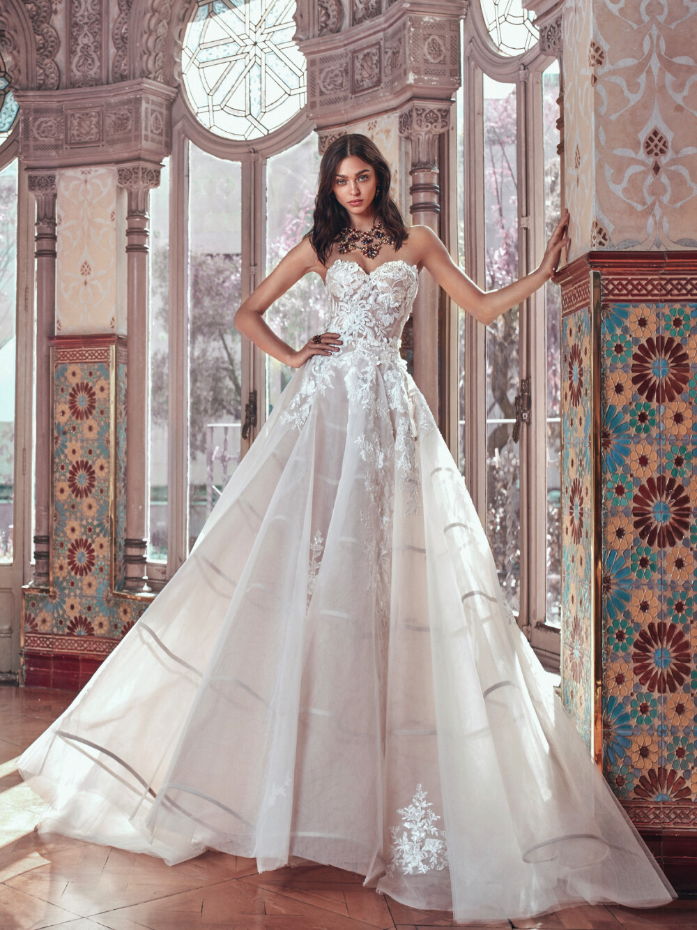 Galia Lahav2018春夏高定婚纱Victorian Affinity
成都婚礼甜品台制作，成都甜品培训，镜面蛋糕培训，婚礼甜品创业课程