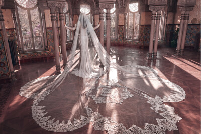 Galia Lahav2018春夏高定婚纱Victorian Affinity
成都婚礼甜品台制作，成都甜品培训，镜面蛋糕培训，婚礼甜品创业课程