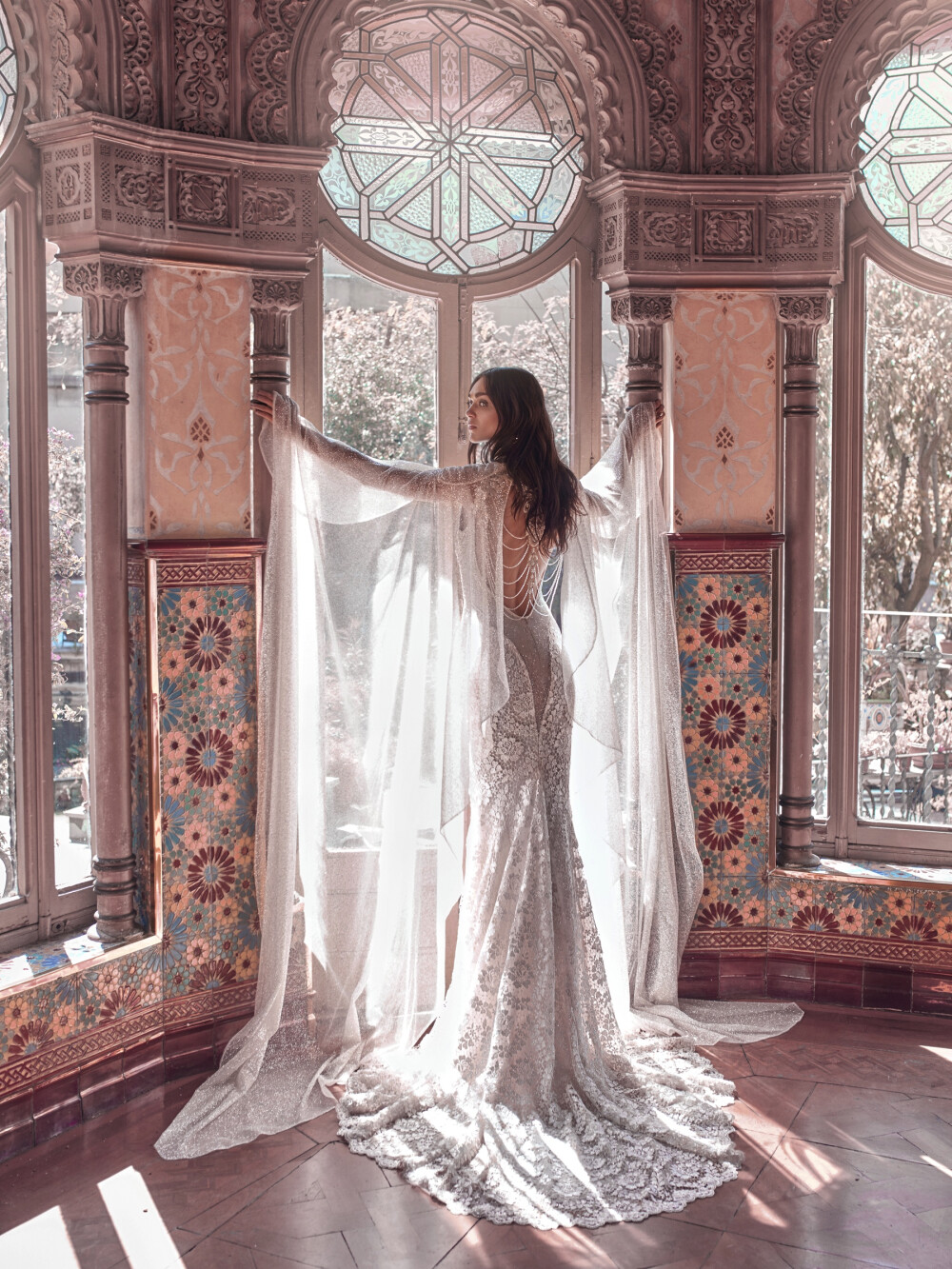 Galia Lahav2018春夏高定婚纱Victorian Affinity
成都婚礼甜品台制作，成都甜品培训，镜面蛋糕培训，婚礼甜品创业课程