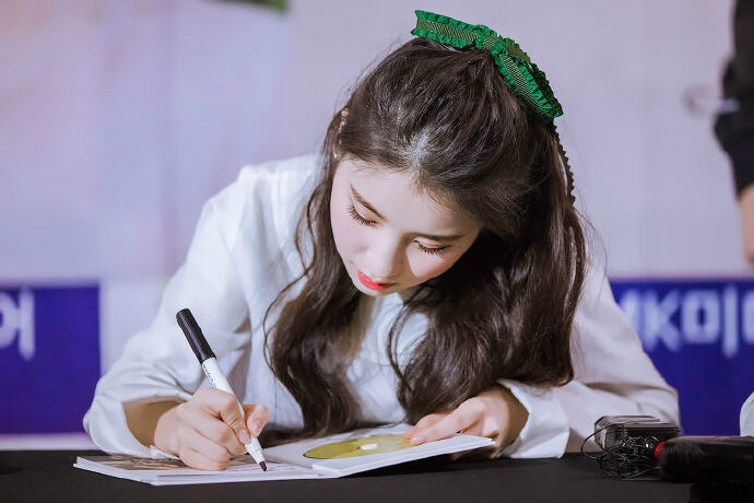 heejin
