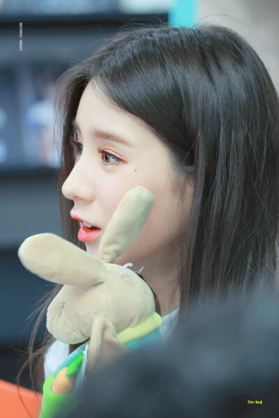 heejin
