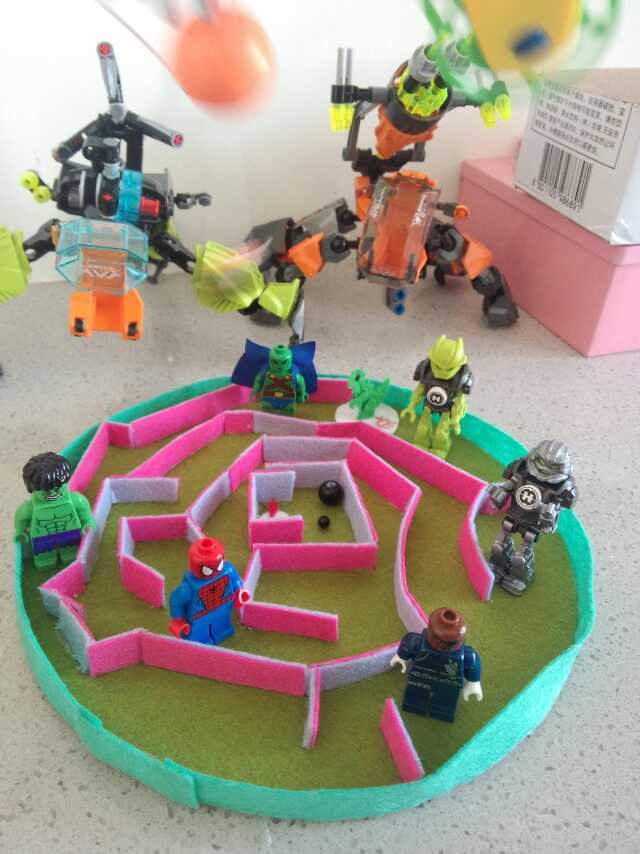 给儿子做的奥特曼迷宫