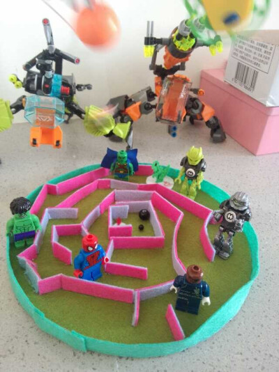 给儿子做的奥特曼迷宫