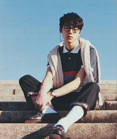 坂口健太郎
上传图片很辛苦，喜欢拿图请点赞哟，关注不定期更新！:)爱太郎❤