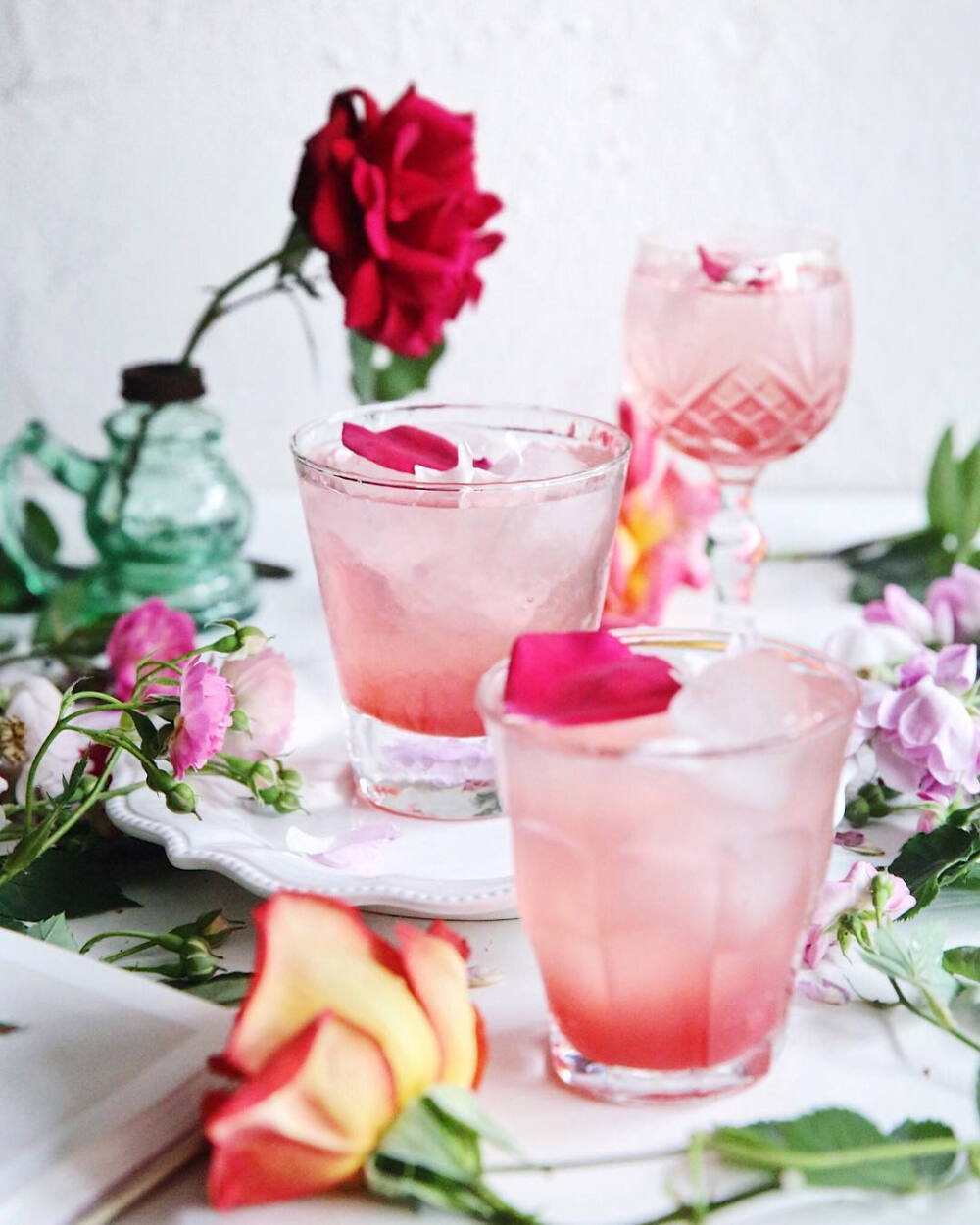 rose strawberry drink