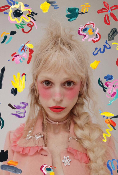 小红脸Petite Meller 