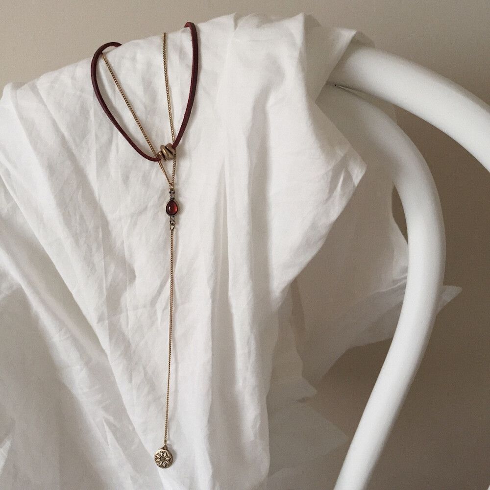 皮质通透水晶choker