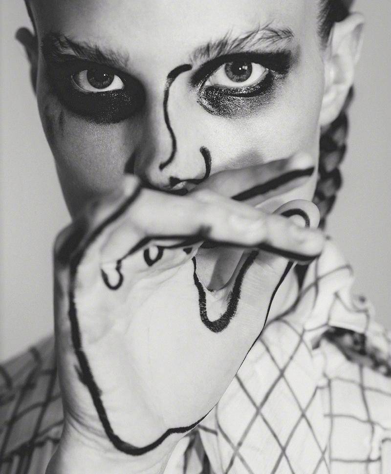 Vogue Ukraine August 2017 模特：Adela Stenberg. 摄影：David Ferrua. ​​​​