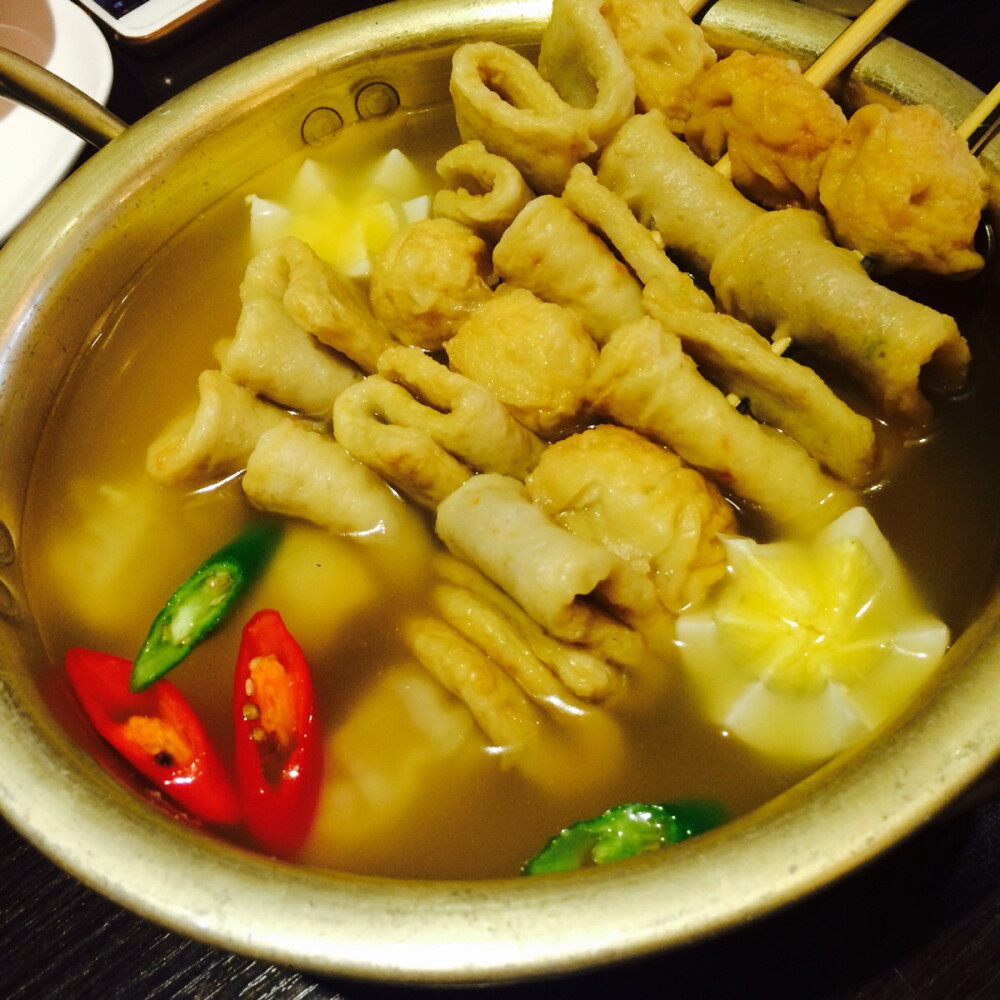 达古纳。鱼饼汤。