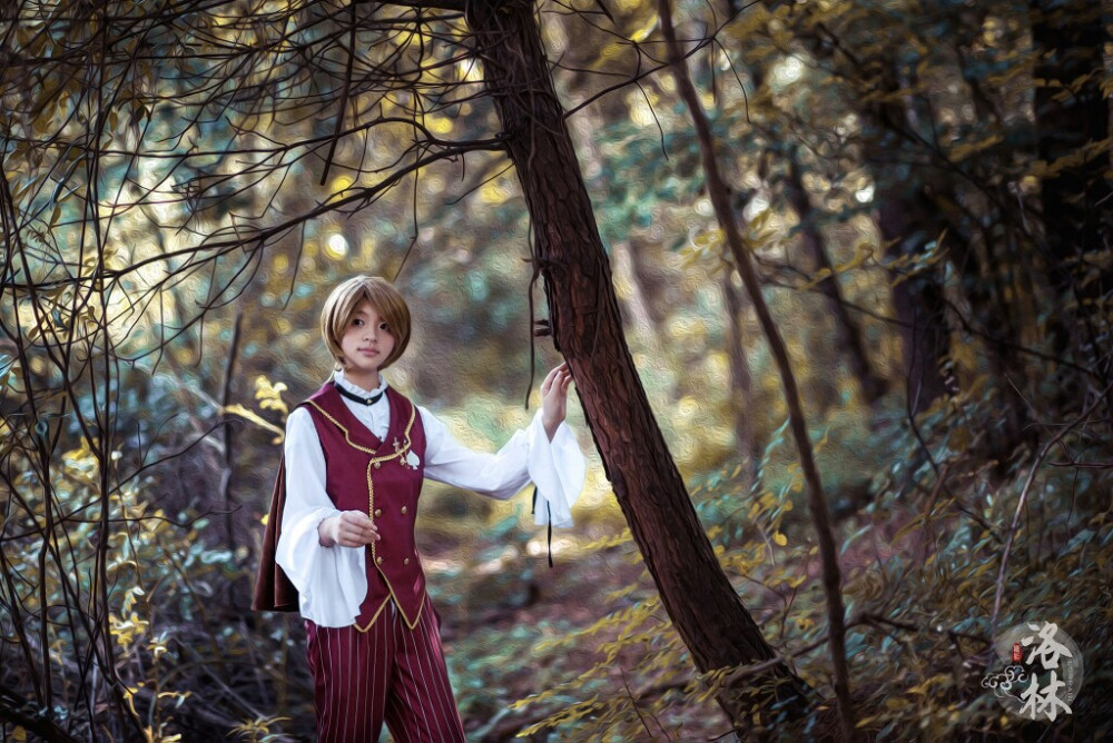 Forest fairy tale
When a boy appeared in the forest
Was he lost？
Or just found the place which he wanted to go
妆/出镜：原po
摄影/后期:果果lorrain
非常感谢摄影小天使
超喜欢的一套片
喜欢拜托点赞吧么么哒(づ￣ 3￣)づ