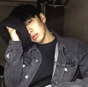 寒来暑往 
秋收冬藏 
我们来日方长