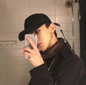 寒来暑往 
秋收冬藏 
我们来日方长