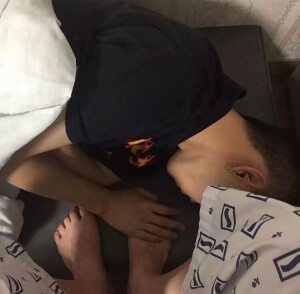 寒来暑往 
秋收冬藏 
我们来日方长