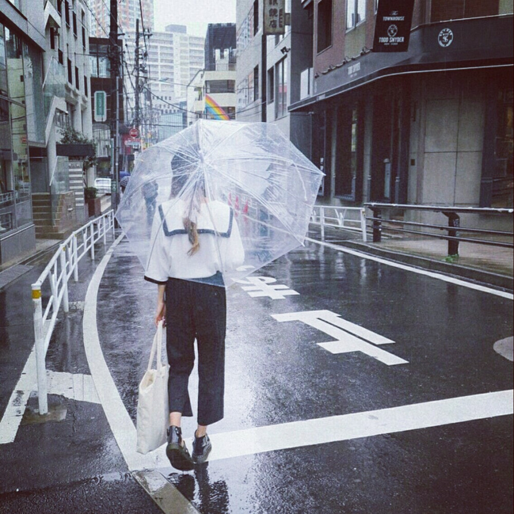 风雨中‖