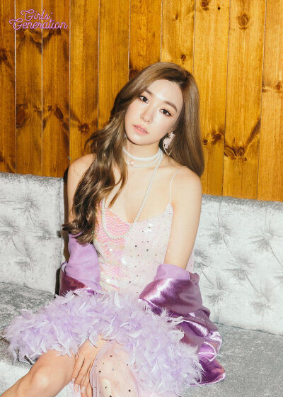 黄美英 少女时代 tiffany “Holiday Night”预告图