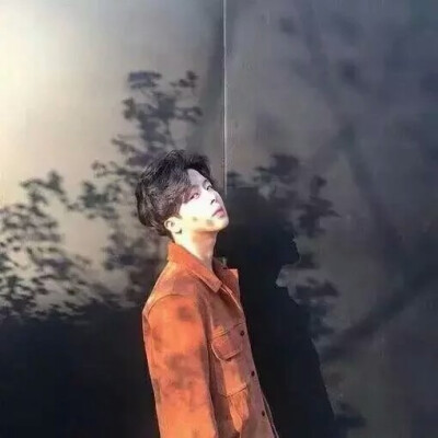 双人情头by染墨坊
喜欢你~不是因为你好不好看～而是你在特殊的时间给了别人给不了的感觉