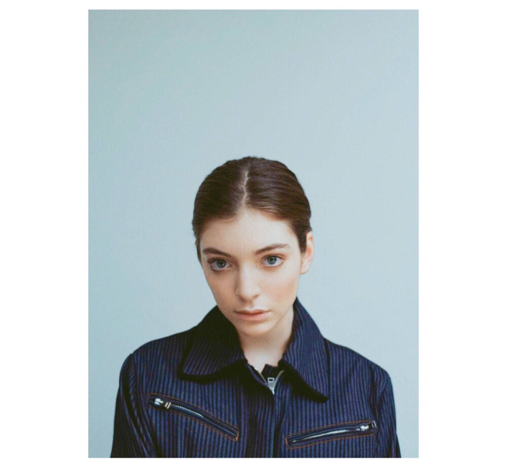 Lorde（原名：Ella Marija Lani Yelich-O'Connor），1996年11月7日出生于新西兰奥克兰德文波特，新西兰创作型女歌手。