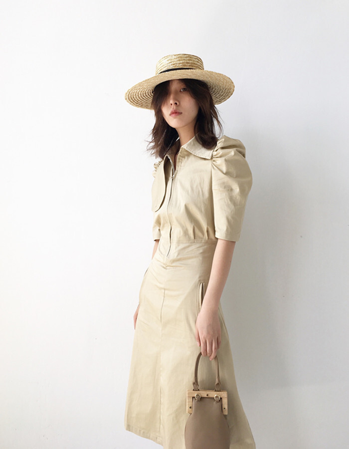 ID夏装法式复古泡泡袖修身连衣裙 女士纯色