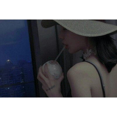 by.囍゛ 女生头像 韩系 欧美风 原宿 小清新 高清头像 伤感 个性 白边