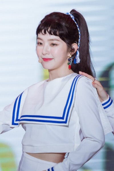 #Irene# #Irene0801出道三周年# 170724 蔚山音乐中心高清2p cr.gallrof_RVWink发射我收到了！ ​​​​