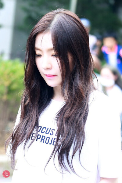 #Irene# #Irene0801出道三周年# 170721 音乐银行上班高清4p cr.IS9194请这位天使来我梦里 ​​​​