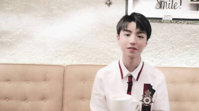 #王俊凯 #TFBOYS 米兰行 米兰时装周 高清 帅气