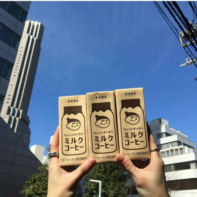 乔妹的背景图,
拿图点赞,