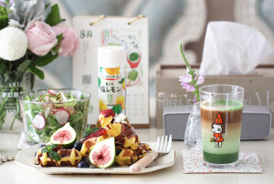 南瓜华夫+树莓果酱+无花果蓝莓，Matcha  dirty