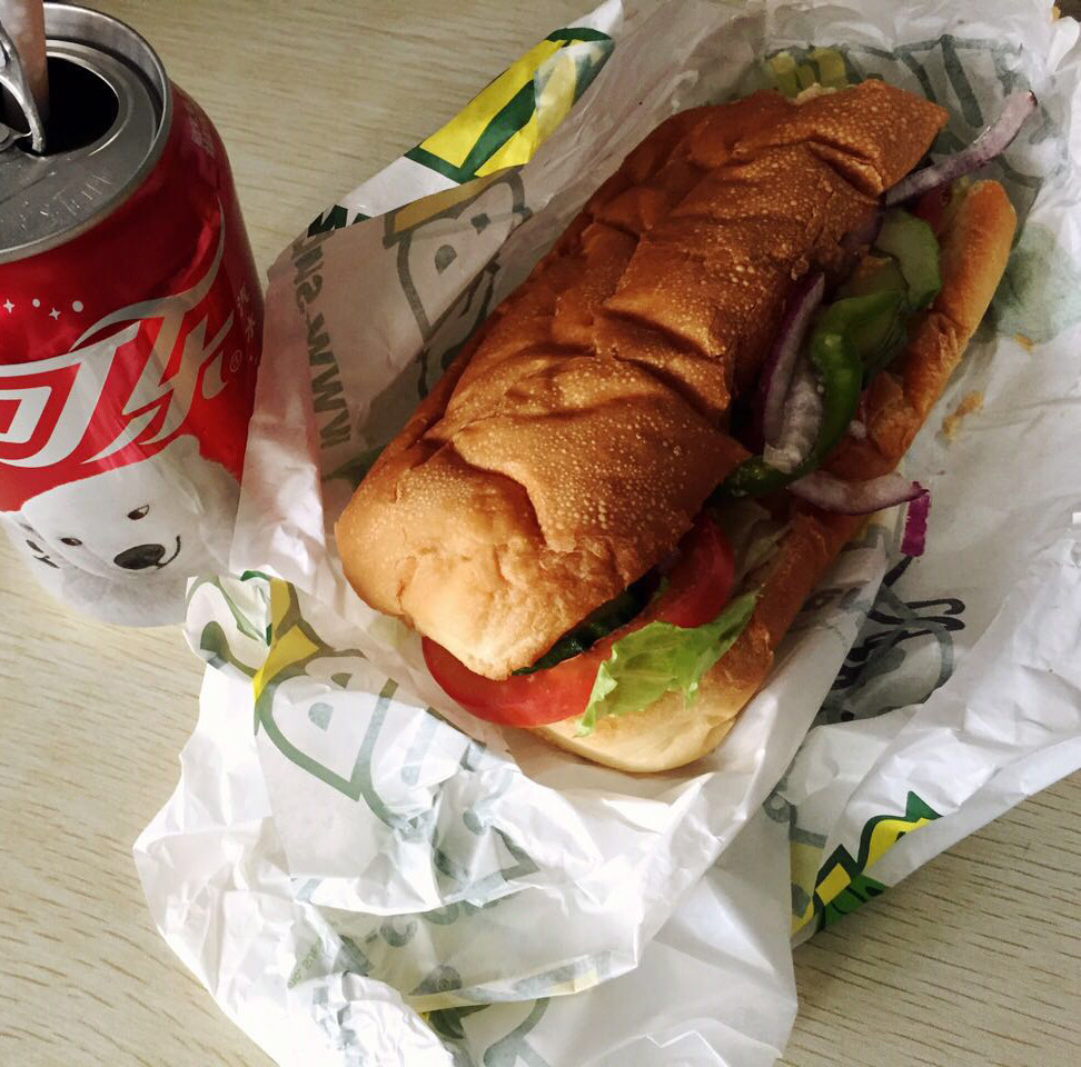 赛百味subway 金枪鱼三明治低脂低卡健身轻食代餐 即食 6英寸 https://item.taobao.com/item.htm?spm=a1z10.1-c.w4004-15584022857.5.11d85521fd6n5S&id=556410438877