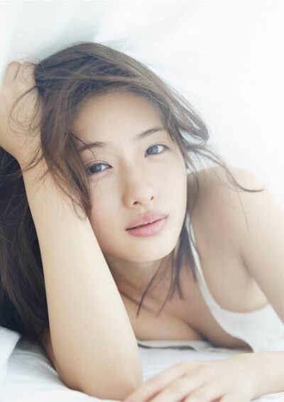 #石原さとみ# #石原里美# #十元# 表情包 头像 女生 日系 穿搭 搭配 壁纸 写真