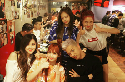 BLACKPINK with Youngbae✨