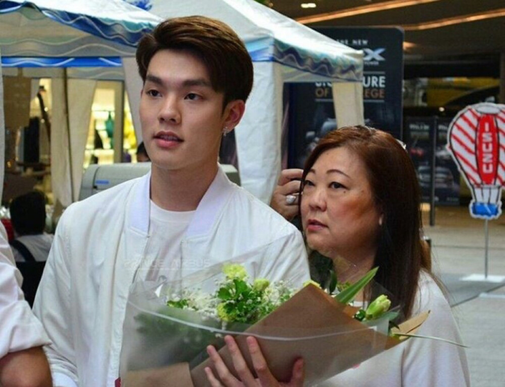 泰剧逐月之月copterkerdthongtaveepanuwatkit