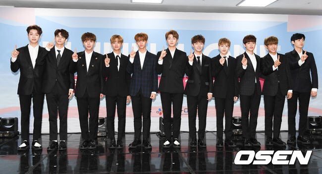 wanna one 尹智圣、河成云、黄旼泫、邕圣祐、金在焕、姜丹尼尔、朴志训、朴佑镇、裴珍映、李大辉、赖冠霖