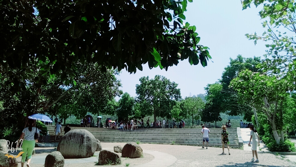 厦门大学内水库——思源谷