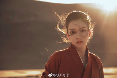 出镜：@一只玄酱
摄影/后期：@水风月淳