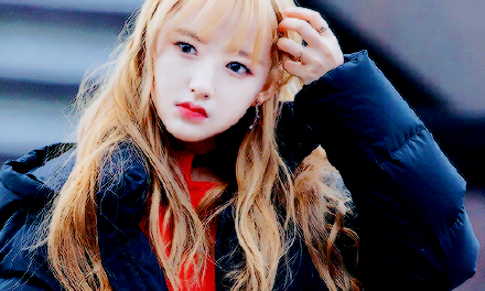 程 潇 / Cheng Xiao / 中 韩 女 团 宇 宙 少 女 成 员 /
喜欢收藏拿图点赞