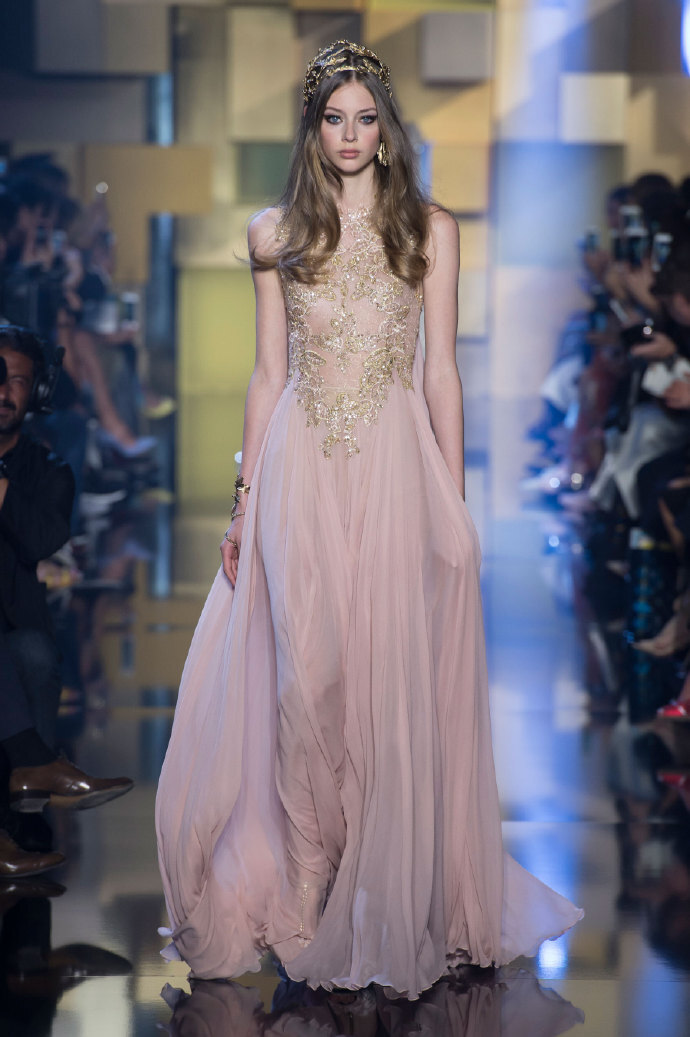 pinkElie Saab Fall 2015 Couture ​​​​