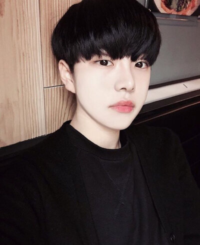 name：lee yoonji男头 捕捉一只可爱的韩国女生
