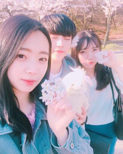 name：lee yoonji男头 捕捉一只可爱的韩国女生
