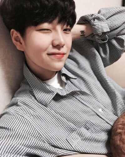 name：lee yoonji男头 捕捉一只可爱的韩国女生
