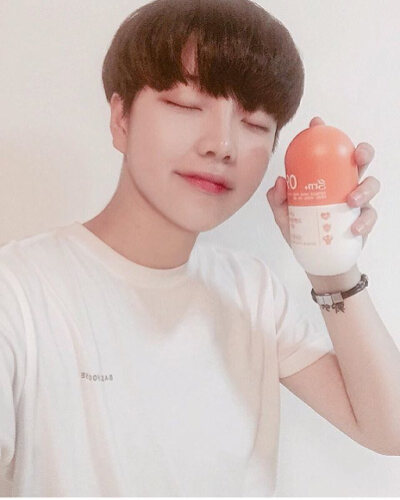 name：lee yoonji男头 捕捉一只可爱的韩国女生
