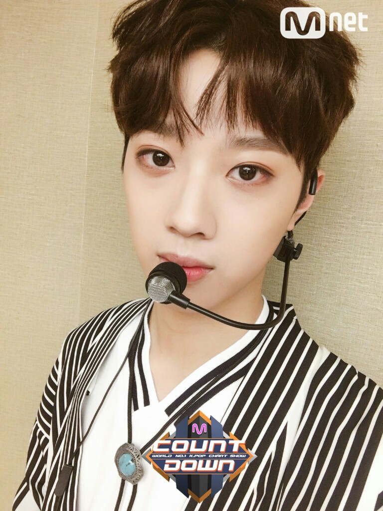 男版produce101wannaone赖冠霖自拍