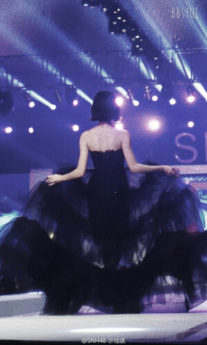 SNH48-许佳琪。
可爱我琪哥.♡