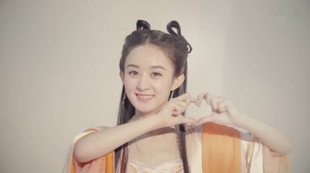 赵丽颖德芙代言