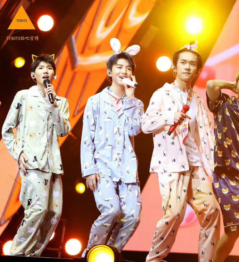 最美不过三人同框＃TFBOYS＃