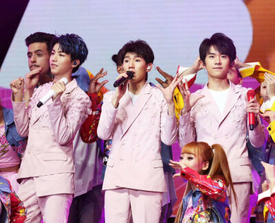 最美不过三人同框＃TFBOYS＃