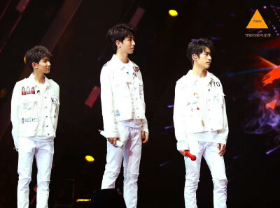 最美不过三人同框＃TFBOYS＃