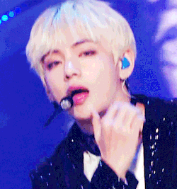 ◤防弹少年团 BTS 金南俊 金硕珍 闵玧其 郑号锡 朴智旻 金泰亨 田柾国 GIF cr自爱豆◢ 啊啊啊啊啊啊这是我老公不准抢！！！